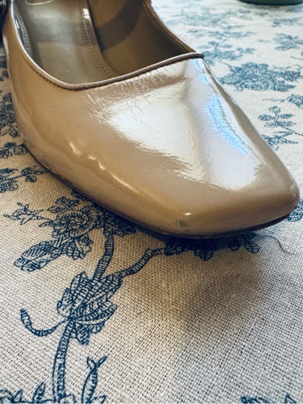 Sam Edelman Beige Patent Leather Heels - Picture 8 of 9
